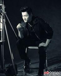 苏有朋杂志拍摄花絮,光影交织，魅力四溢